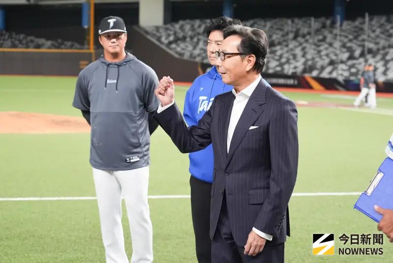 經典賽／富邦大董蔡明忠發「10萬」加菜金！張育成練習賽就開轟　