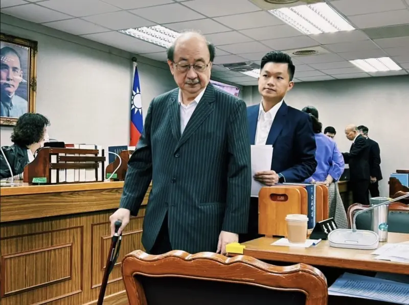 柯建銘萬年總召卸任　10年幕僚全說了：跟助理吃苦的長輩