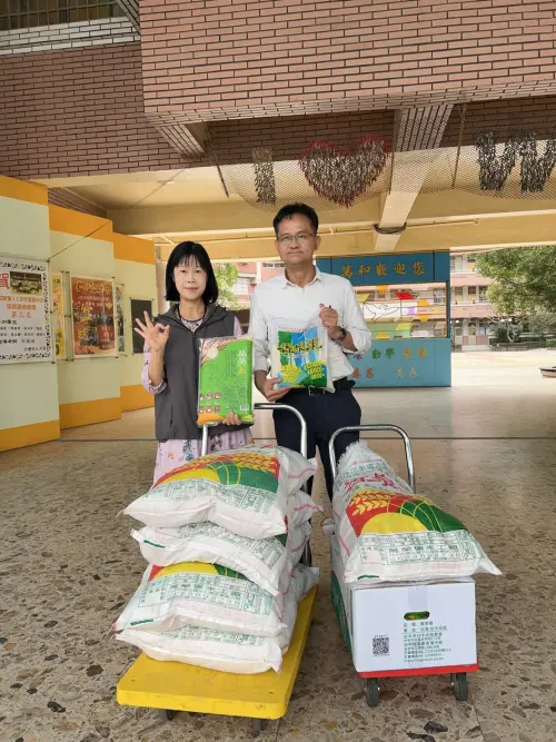 年後開學送暖　張耀中捐白米助弱勢家庭
