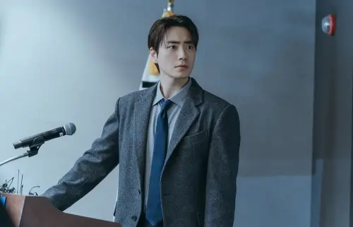 ▲李浚赫飾演首爾地方警察廳重案組組長朴霧炅。（圖／IG@netflixkr）