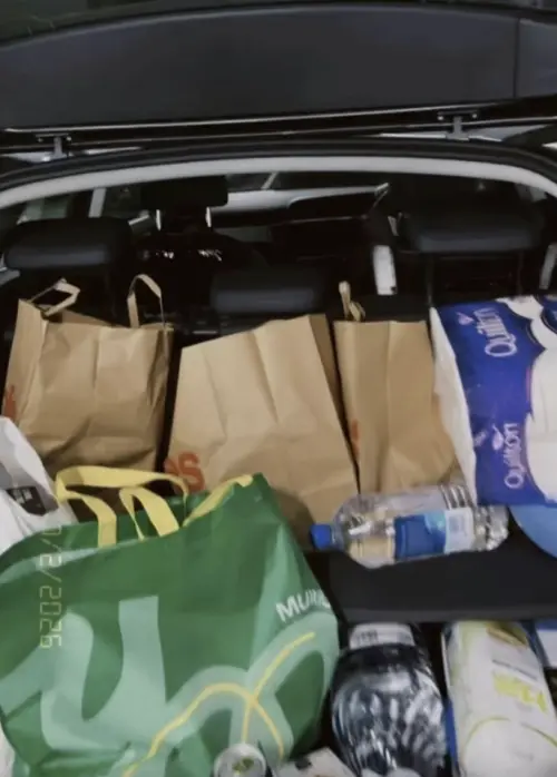 ▲張柏芝在澳洲也會上大買場買一堆食材回家煮飯，稱自己「滿載而歸」。（圖／摘自 IG@cecilia_pakchi_cheung)