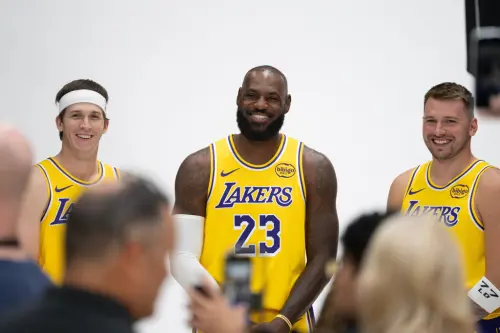 NBA／湖人是「偽強隊」！該考慮讓詹皇打替補？三巨頭根本不來電
