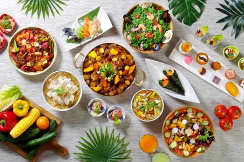 ▲台北花園大酒店饗聚廚房推出「兩大一小」同行，享一名6～12歲兒童免費用餐。（圖／台北花園酒店提供https://www.taipeigarden.com.tw）