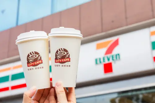 7-11拿鐵10元「只有3天」！228連假買7送7可寄杯：美式、拿鐵都有