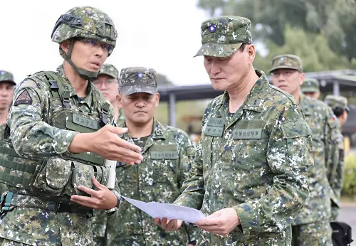 八軍團指揮官視導戰備部隊　強化戰訓與戰力