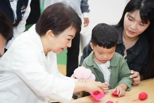 跟進蔣萬安育兒減工時補助？中市府：還有這些計劃友善育齡父母
