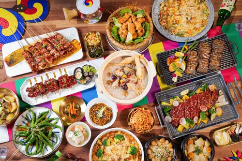 ▲長榮鳳凰酒店（礁溪）buffet推首爾美食，一泊一食專案的房客姓名對中任一字免費吃。（圖／長榮鳳凰酒店提供jiaosi.evergreen-hotels.com/index.jsp）