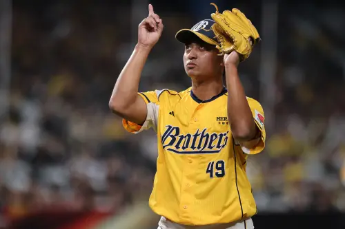 中職／中信兄弟余謙伸卡球太猛！6出局全滾地　軟銀主力無奈問天
