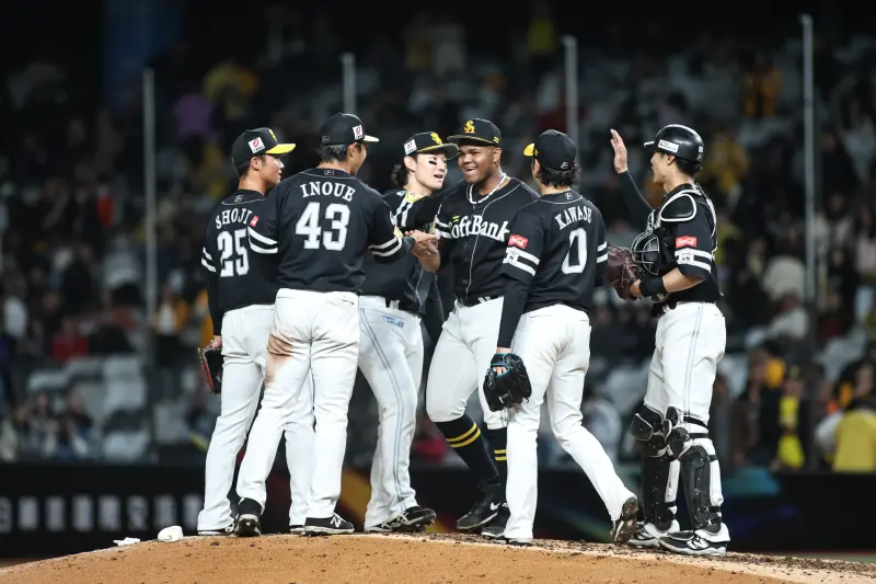 ▲新科日本一冠軍軟銀鷹近10年實力強盛，球隊陣容深不見底，儘管陣中多位主力出戰經典賽，仍能完封擊敗日本國家隊，中華隊今晚將迎接挑戰。（圖／挺悍運動行銷提供）