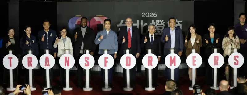 上海花燈竟取名這5字挨轟「矮化台灣」！民眾反應超兩極：玻璃心