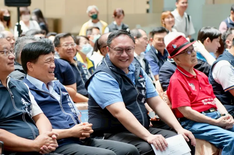 ▲鄭照新去年6月主持減重活動「星燃計畫」起跑記者會,當時體重112.5公斤。(圖/台中市政府提供,2026.02.26)