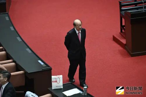 柯建銘下台不妙了！吳子嘉預言超驚人：「這兩人」會倒大楣