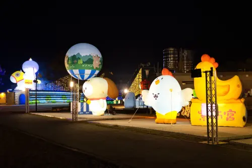 ▲2026南投燈會設置反應過激的貓暢遊十三鄉鎮燈區。（圖／取自樂遊南投臉書粉專facebook.com/nantouwelcome）