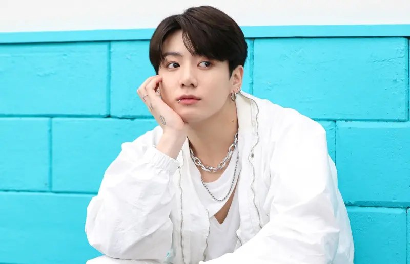 ▲BTS成員柾國（如圖）日前與aespa成員Winter緋聞瘋傳，不料今（26）日凌晨，他突酒後開直播喊話做自己，還直言：「不管公司了」。（圖／BTS (방탄소년단)FB）