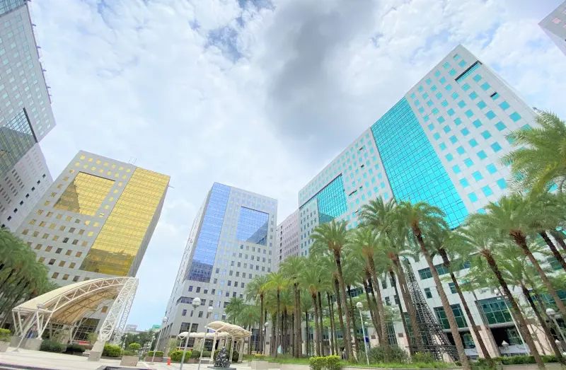 ▲安信建經表示，AI與半導體帶動高規格廠辦需求，使老舊工業區重建熱度逐漸升溫。（圖／信義房屋提供）