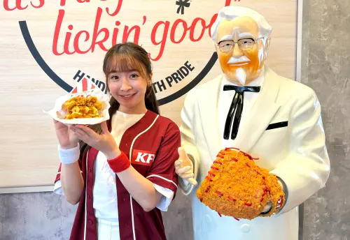 ▲3月5日至3月8日期間肯德基於台北內湖餐廳打造專屬應援區，有機會直接把台灣肯德基限定款的「肉霸手套」帶回家。（圖／記者周淑萍攝）