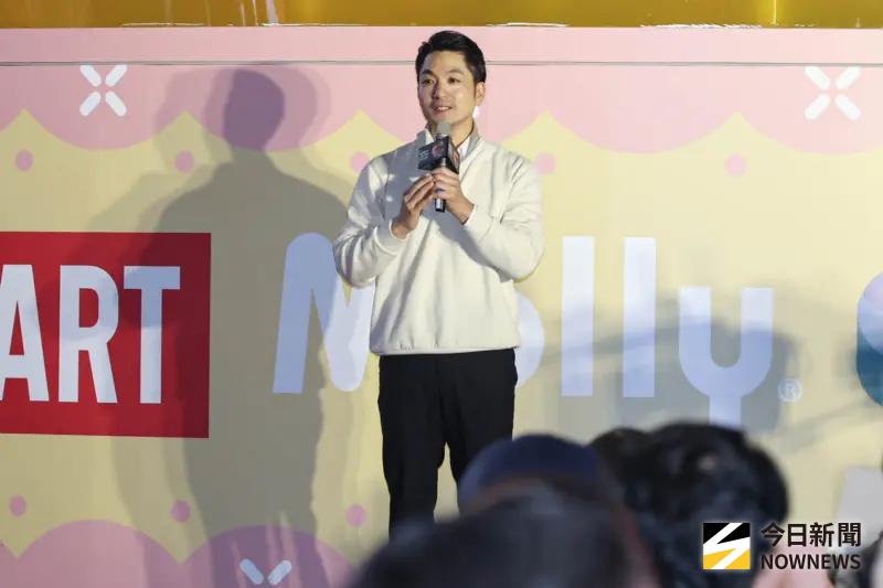 台北市長蔣萬安宣布試辦「育兒減少工時」計畫。（圖／記者朱永強攝，2026.02.26）