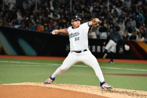 ▲胡智爲上場中繼，第四局並未失分，但第五局慘遭笹川吉康打出陽春砲，中華隊丟掉第3分。（圖／記者林柏年攝,2026.2.26）