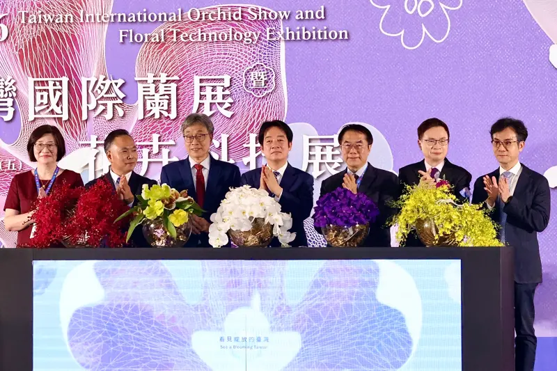 ▲總統賴清德、台南市長黃偉哲與來賓們為蘭展揭幕。（圖／南市府提供）