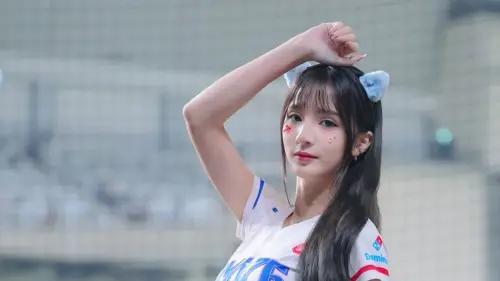 ▲富邦悍將潔潔從練習生一路努力成為正選，今年更是首度成為CT AMAZE成員，她的爸爸是知名藝人、舞蹈老師藍波老師。（圖／讀者提供）