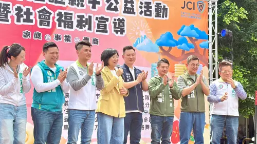 雙北連線？貼鄭麗君合照「不解釋」　蘇巧慧喊：一起努力