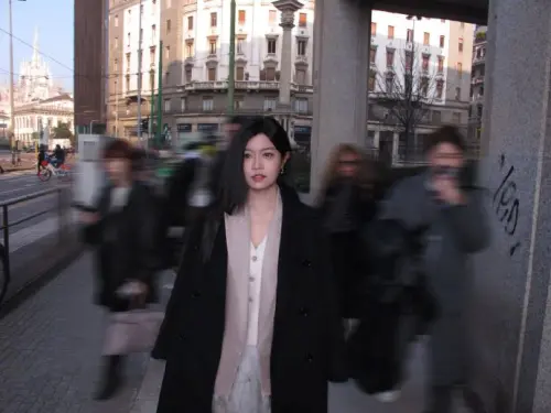 ▲▼陳妍希受邀出席義大利時裝品牌Max Mara於米蘭的時裝周。（圖／陳妍希michelle、陳妍希Studio微博）