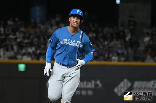 台日交流賽／万波中正棒打李東洺！連3場開轟　成新「大巨蛋王」