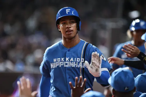 台日交流賽／万波中正是陳傑憲迷弟！讚本人太帥：是女生會愛上他