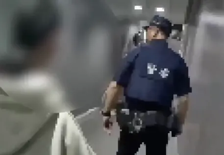 人找到了！女子中山站外先踩人再亮美工刀　警依恐嚇罪移送