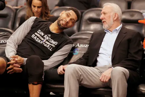 ▲馬刺隊史最多13連勝紀錄，是在2015-16年球季，當時還是鄧肯（Tim Duncan）、教頭波波維奇（Gregg Popovich）時代。（圖／美聯社／達志影像）