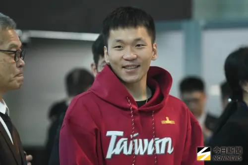 經典賽／部長李洋送機當最強後盾　陳傑憲喊話：3/10不會在台灣見