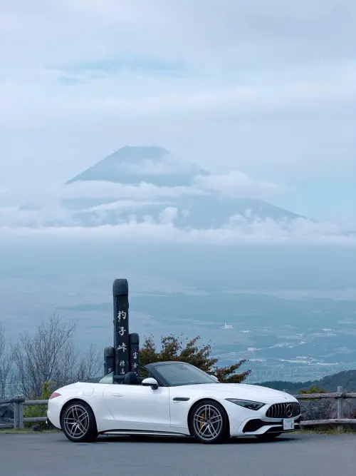 ▲與指標性的富士山合影是Joeman此行的圓夢關鍵，雖然整趟行程狂砸54萬台幣，但他認為換來全世界獨一無二的體驗，絕對物超所值。（圖／翻攝自 Joeman 臉書）