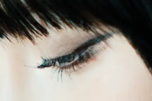 日本覆面系歌后Ado露臉了！首度真人出演新歌MV　絕世美顏曝光