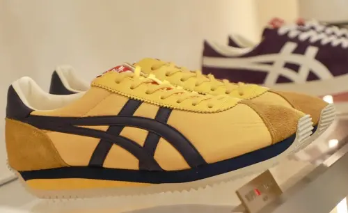 鬼塚虎、HOKA不是首選！台灣人出國改穿新牌　內行認：走萬步不累