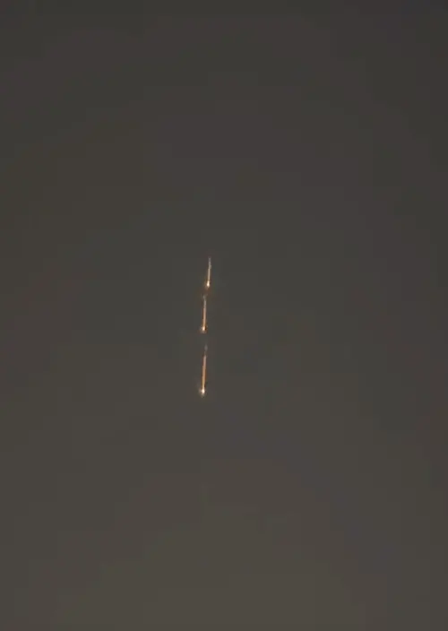 ▲吳辰君看得到鄰近不遠處的火光。（圖／摘自 吳辰君 Annie Wu Threads）