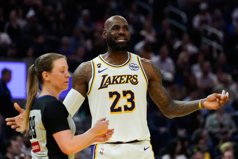 NBA／湖人為何能打爆勇士？詹皇坦言感受到緊迫感：3連敗已無退路