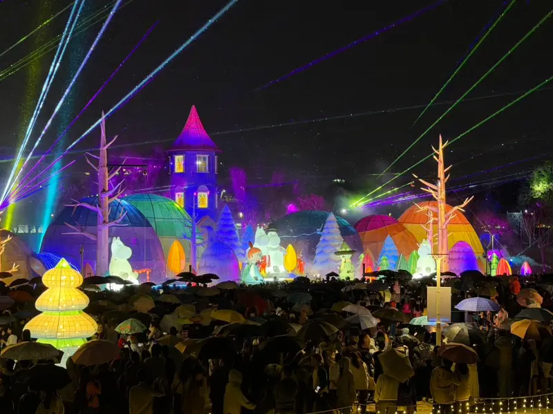 ▲中台灣燈會魅力席捲全台，參觀人次已突破555萬大關(圖／觀旅局提供2026.3.1)