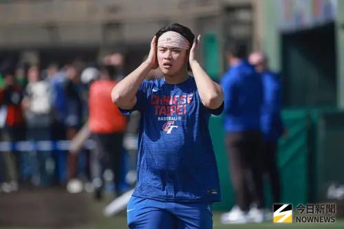▲WBC經典賽中華隊宮崎練習日，投手孫易磊進行熱身練習。（圖／記者葉政勳攝 ,2026.03.01）