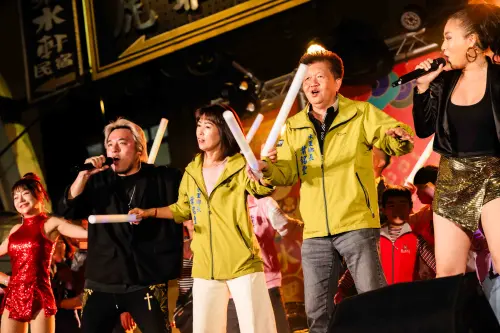 ▲實力派歌手王識賢、詹雅雯輪番獻唱，嗨翻水里元宵夜。（圖／水里鄉公所提供）