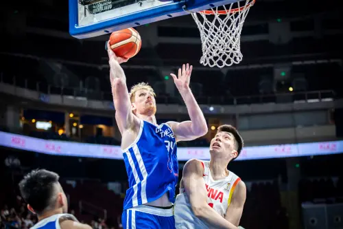 世界盃男籃／高柏鎧盡力了！19分11籃板仍輸中國　網淚喊：不甘心