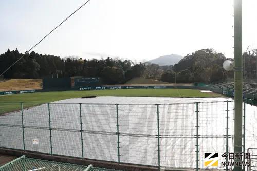 經典賽直擊／中華隊明熱身賽高機率降雨！大會嚴陣以待出動大帆布
