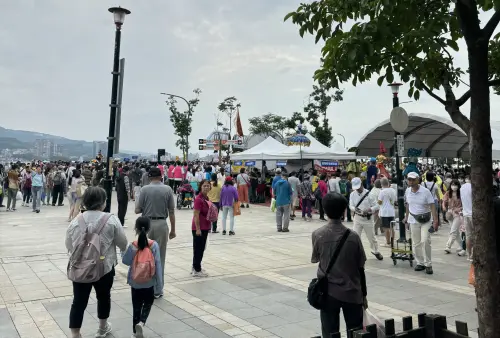 ▲新北市淡水老街內的金色水岸也是大量街頭藝人出沒的地點。（示意圖／記者潘毅攝）