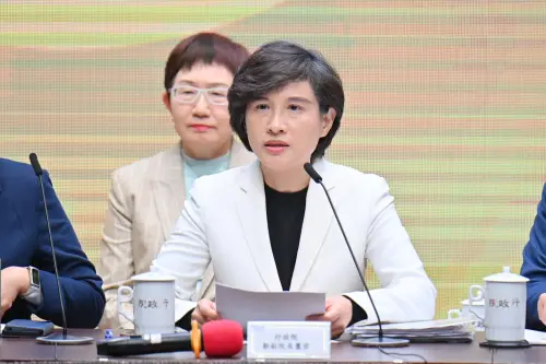 Vice Premier Cheng speaks about the tariffs at a press conference held on Feb. 24. (Executive Yuan)