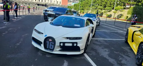 ▲「山豬王」Bugatti Chiron Sport里程數較低，粗估競標價會比市場價格略高一成。（圖／記者吳翊緁攝影）