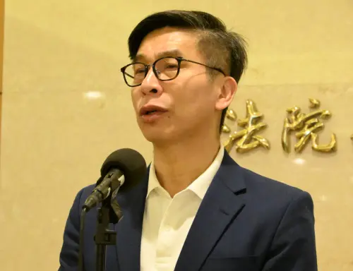 傳藍營推「3500億＋N」軍購版本　綠委批：菜市場喊價