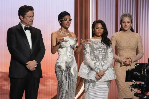 ▲《一戰再戰》兩位入圍女星雀絲蒂茵菲妮蒂（右一）與堤亞娜泰勒（左二）的造型都備受好評。（圖／美聯社／達志影像）