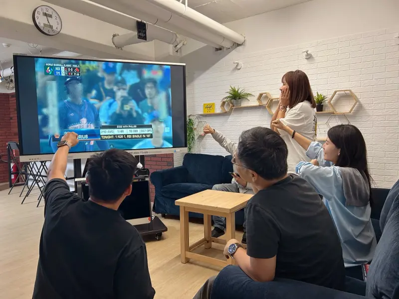 經典賽倒數！宅家看球賽：486團購4天快閃優惠、momo零食下殺83折