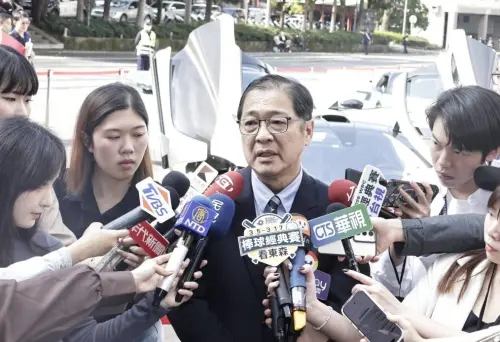 法務部長現身太子拍賣會！驚嘆山豬王比高鐵快　喊話全面打擊洗錢