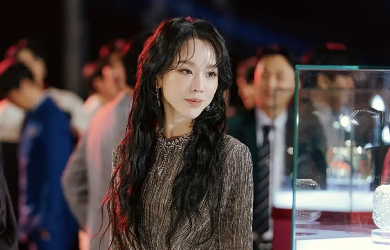 《莎拉的真偽人生》真實評價　第6集之前悶到爆、結局反轉起雞皮