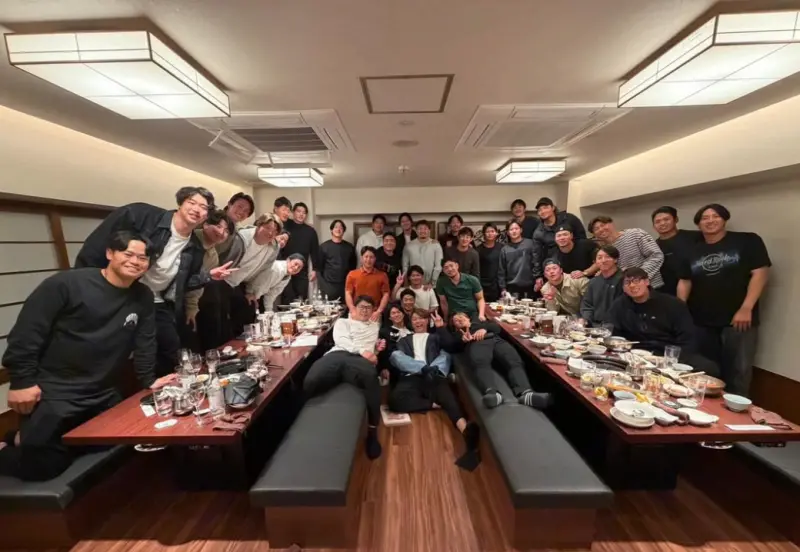 ▲經典賽日本武士隊在官辦練習賽前，由大谷翔平召集盛大的「決起集會」，最後由老大哥菅野智之買單。（圖／取自大谷翔平IG）